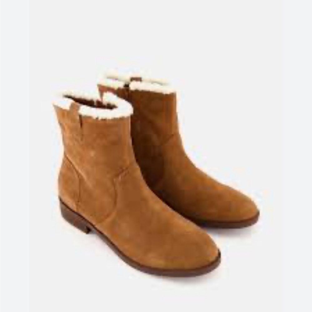 Women nora pull on suede booties size 6 Cognac